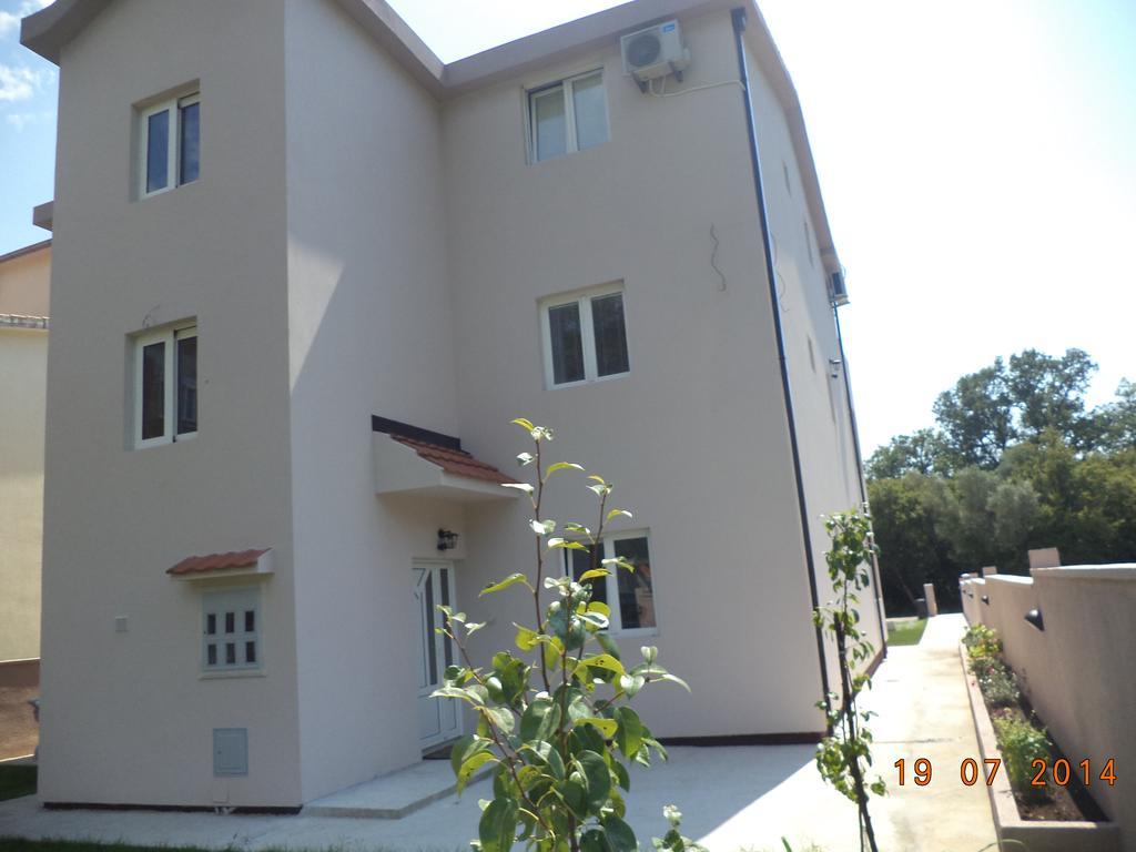 Apartmani Bulajic Тиват Екстериор снимка