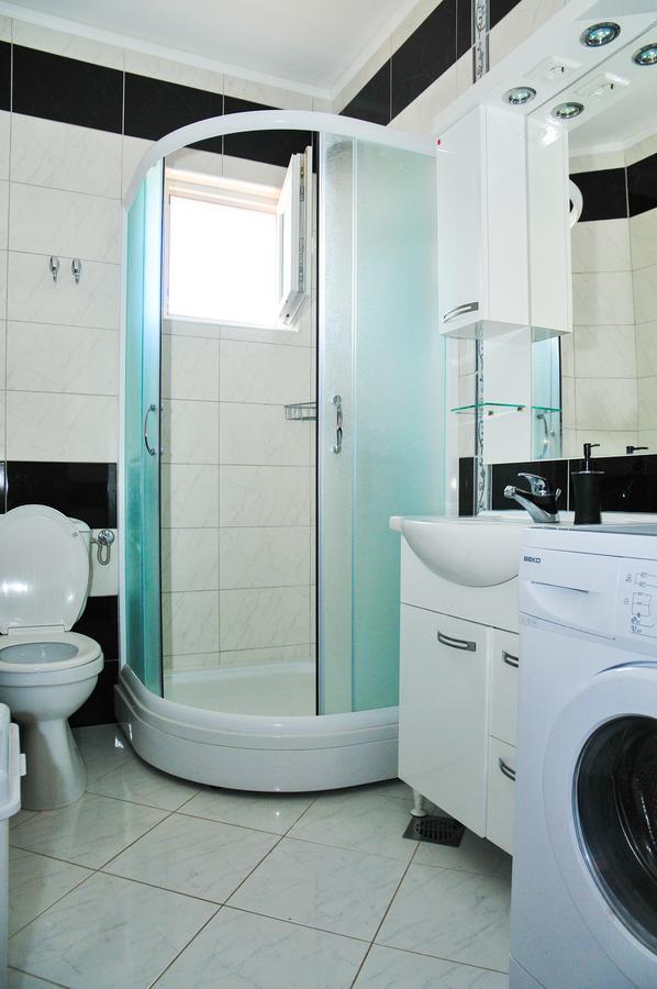 Apartmani Bulajic Тиват Екстериор снимка